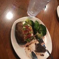 Photo taken at Outback Steakhouse by Didem G. on 8/8/2019