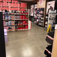 famous footwear lee vista