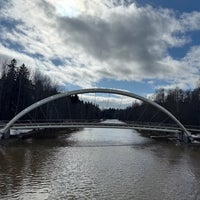 Photo taken at Vantaanjoen-Maaherrantien silta by Zhanna T. on 3/23/2024