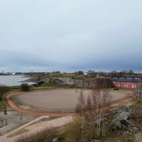 Photo taken at Suomenlinnan Urheilukenttä by Zhanna T. on 5/5/2022