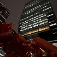 Photo taken at Tokyo Sankei Building by strollingfukuD on 9/29/2022