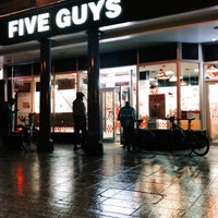 Photo taken at Five Guys by Mohammed on 2/14/2021
