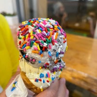 Photo taken at Hammond&amp;#39;s Gourmet Ice Cream by Michael C. on 8/23/2021