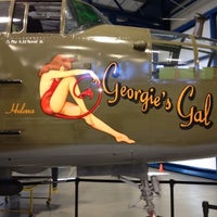 รูปภาพถ่ายที่ Liberty Aviation Museum โดย Larry เมื่อ 9/30/2012