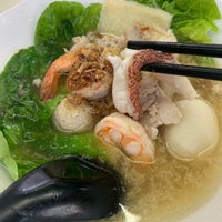 Photo taken at Lao Jiang 老江 Superior Kway Teow Soup by Annie A. on 8/21/2023