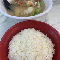 Photo taken at Lao Jiang 老江 Superior Kway Teow Soup by Annie A. on 9/26/2023