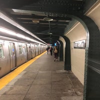 Photo taken at MTA Subway - Wilson Ave (L) by Avrohom K. on 10/14/2017