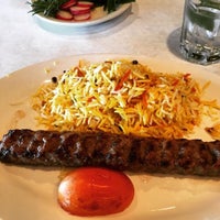 Das Foto wurde bei Mirage Persian Cuisine von Danny D. am 2/19/2016 aufgenommen