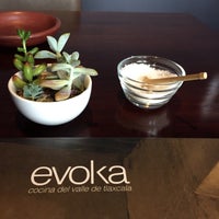 รูปภาพถ่ายที่ Evoka โดย Luis C. เมื่อ 3/30/2018