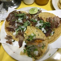 Photo taken at La Fogata / Tacos y Especialidades a la plancha by Lili C. on 4/14/2018