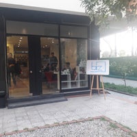 Photo taken at Biz Sanat Cafe &amp; Atölye by Vedat K. on 1/30/2018