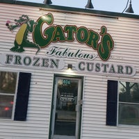 Foto tomada en Gator&amp;#39;s Frozen Custard  por Jason T. el 4/15/2019