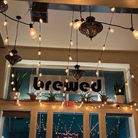 Foto tirada no(a) Brewed Cafe and Pub por Courtney M. em 2/8/2022