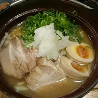 Photo taken at 鍋焼らうめん ひさし 紙屋町店 by アユミ on 11/28/2014