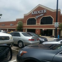 Photo taken at Kroger by 🍀👍🌴LuckiieDude💰🚍💲 on 5/22/2013