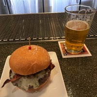 Photo taken at B&amp;amp;B Burger &amp;amp; Beer by Thomas on 7/17/2017