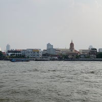 Photo taken at ท่าเรือราชินี (Rajinee Pier) N7 by นิด ร. on 2/10/2024