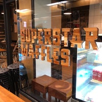Foto scattata a Superstar Waffles da Michael H. il 12/3/2017