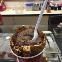 Photo taken at Cold Stone Creamery by Michael H. on 9/24/2017