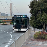 Photo taken at Tokyo Teleport Sta. Bus Stop by あずにゃん 王. on 4/1/2023
