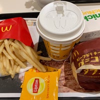 Photo taken at McDonald&#39;s by あずにゃん 王. on 12/7/2019