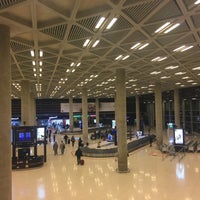 Foto tirada no(a) Queen Alia International Airport (AMM) por Osama A. em 11/23/2016