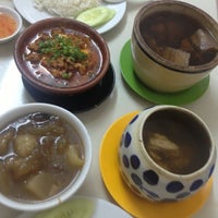 Photo taken at Dong Nguyen Chicken Rice by Saga on 11/15/2012