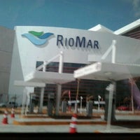 Foto tirada no(a) Shopping RioMar por Anna C. em 1/24/2013