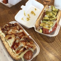 Снимок сделан в Greatest American Hot Dogs пользователем Alex 8/29/2015