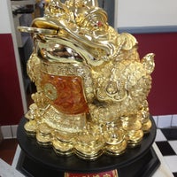 Photo taken at Golden Dragon Chinese Food by Scott E. on 5/4/2013