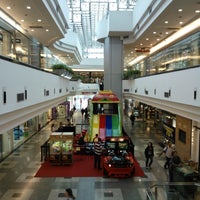รูปภาพถ่ายที่ Brasília Shopping โดย Boris L. เมื่อ 1/15/2013