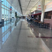 รูปภาพถ่ายที่ Tulsa International Airport (TUL) โดย Andrew H. เมื่อ 7/24/2023