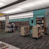 รูปภาพถ่ายที่ Chicago Ridge Public Library โดย Marc جو ٤. เมื่อ 10/20/2022