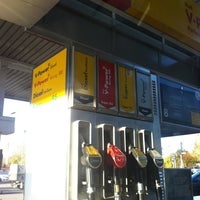 Das Foto wurde bei Shell von Volkan am 10/31/2012 aufgenommen
