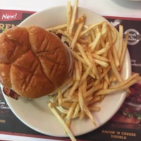 Photo taken at Steak &amp;#39;n Shake by Jim R. on 7/6/2017