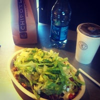 Photo taken at Chipotle Mexican Grill by Luisa F. on 9/9/2013