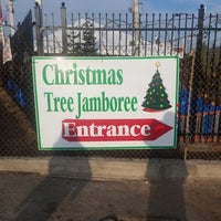 Photo taken at Christmas Tree Jamboree by Ryno A. on 12/9/2018
