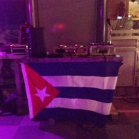 Das Foto wurde bei Buena Vista Cuban Café von Debora B. am 6/8/2013 aufgenommen