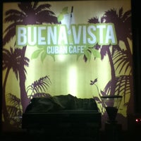 Foto diambil di Buena Vista Cuban Café oleh Debora B. pada 11/17/2012