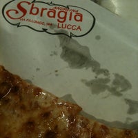 Снимок сделан в Pizzeria Sbragia пользователем Silvia Z. 12/28/2012