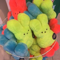 Photo taken at PEEPS AND COMPANY® by Patrick on 1/14/2018