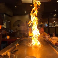 Foto scattata a Sakura Japanese Steak, Seafood House &amp;amp; Sushi Bar da Patrick il 8/7/2022