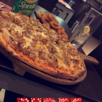 Das Foto wurde bei Rosti Restaurant von Yazeed . am 7/30/2018 aufgenommen