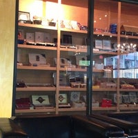 Foto tirada no(a) The Leaf Cigar Lounge por Ramon em 3/2/2013