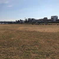 Photo taken at 多摩川河川敷 246橋架下 by marinqq on 12/27/2020