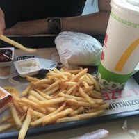 Photo taken at McDonald&amp;#39;s by Gökhan Y. on 6/9/2019