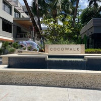 Photo prise au CocoWalk Shopping Center par hooeyspewer .. le6/26/2023