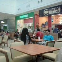 Foto tirada no(a) Praça de Alimentação por Márcio L. em 11/13/2012