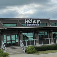 Photo taken at Helium Comedy Club by Geo L. on 7/9/2021
