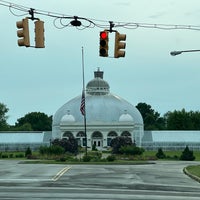 Foto diambil di Buffalo &amp;amp; Erie County Botanical Gardens oleh Geo L. pada 6/6/2022